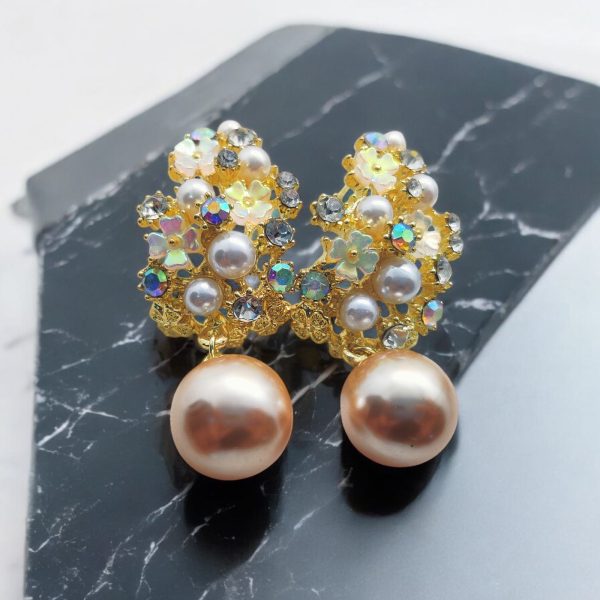 Floral Pearl Earrings Adorned With Shimmering Crystals